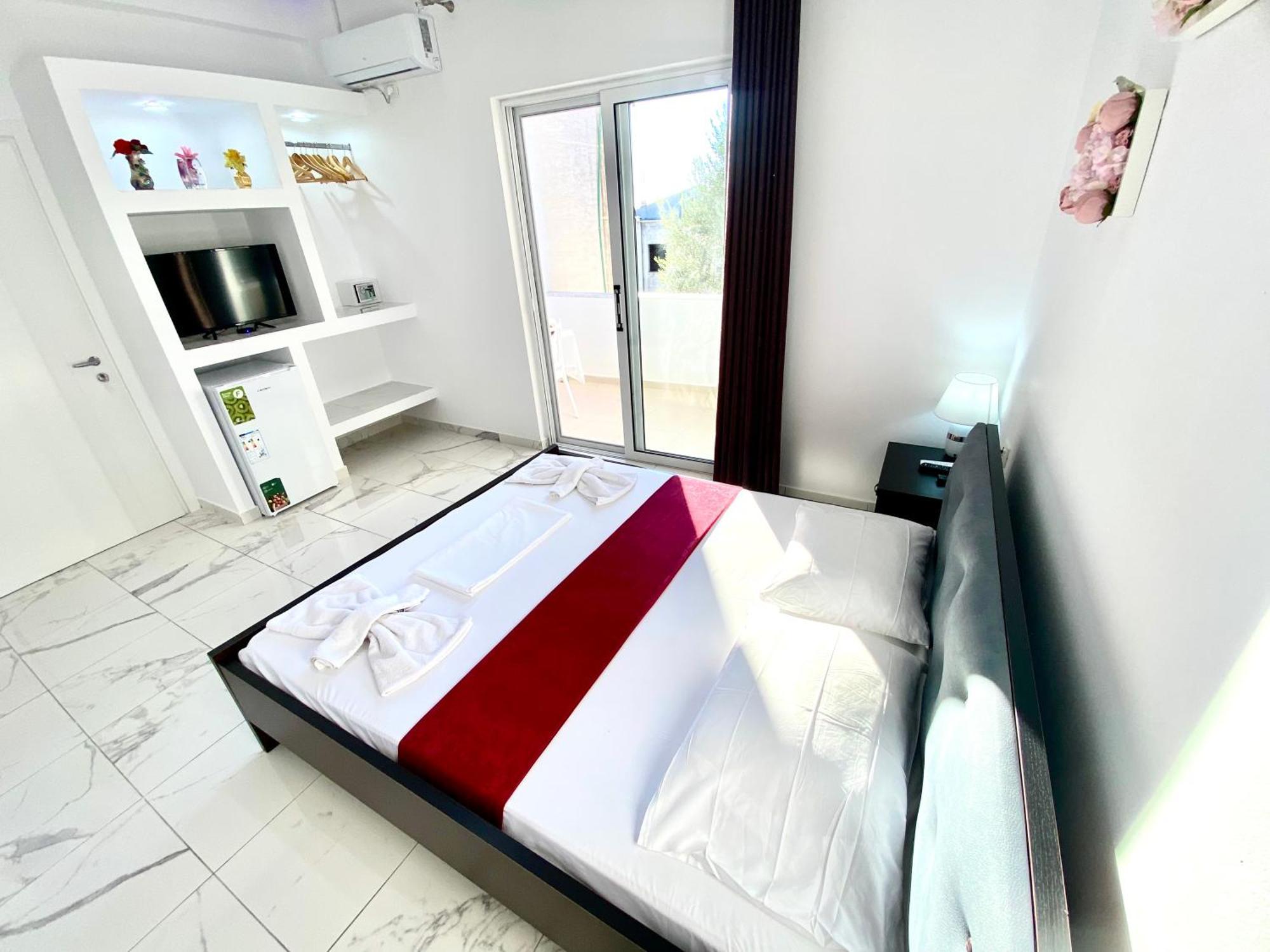 Apartmente Pamela Sarandë Exteriör bild