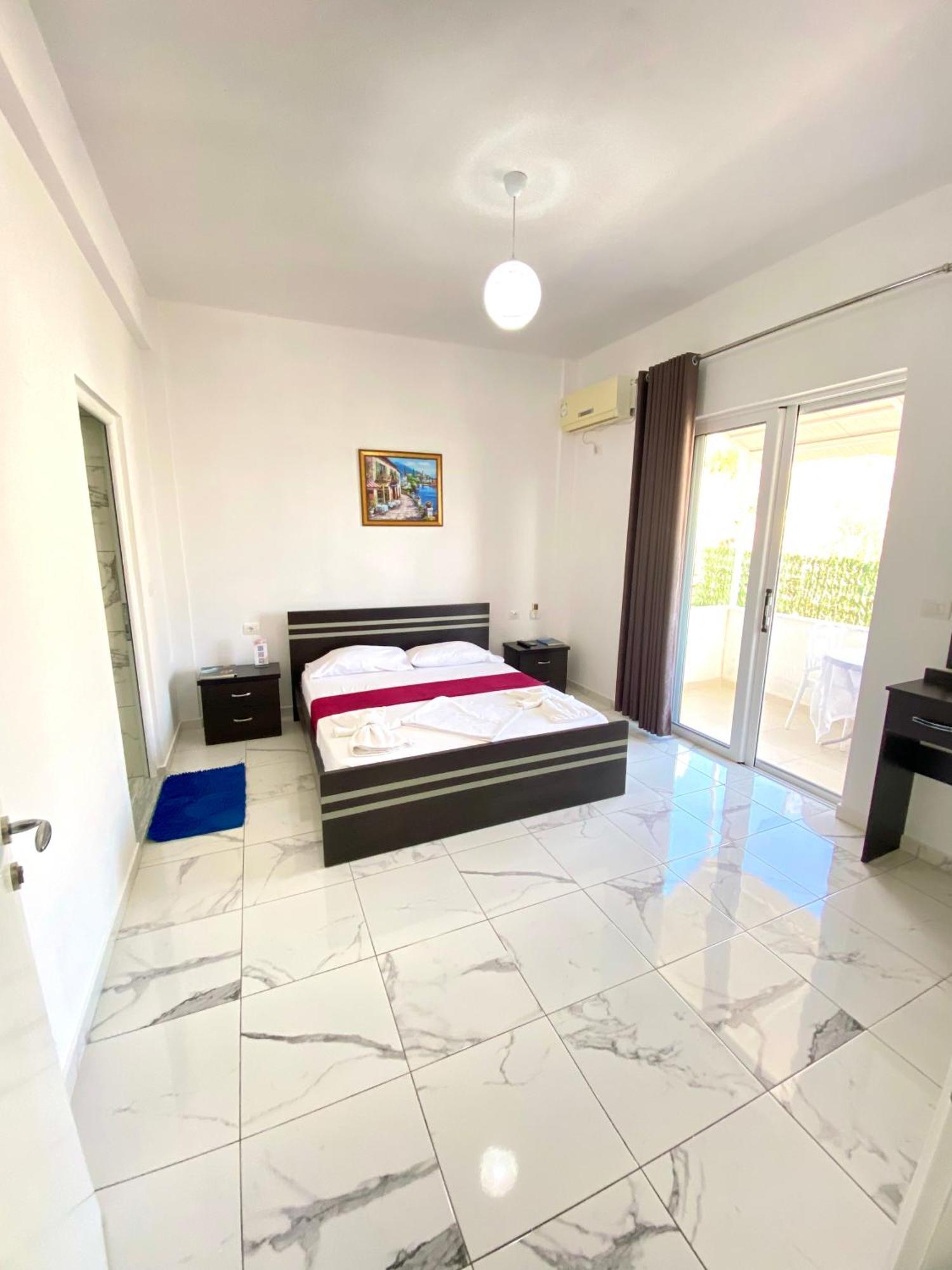 Apartmente Pamela Sarandë Exteriör bild