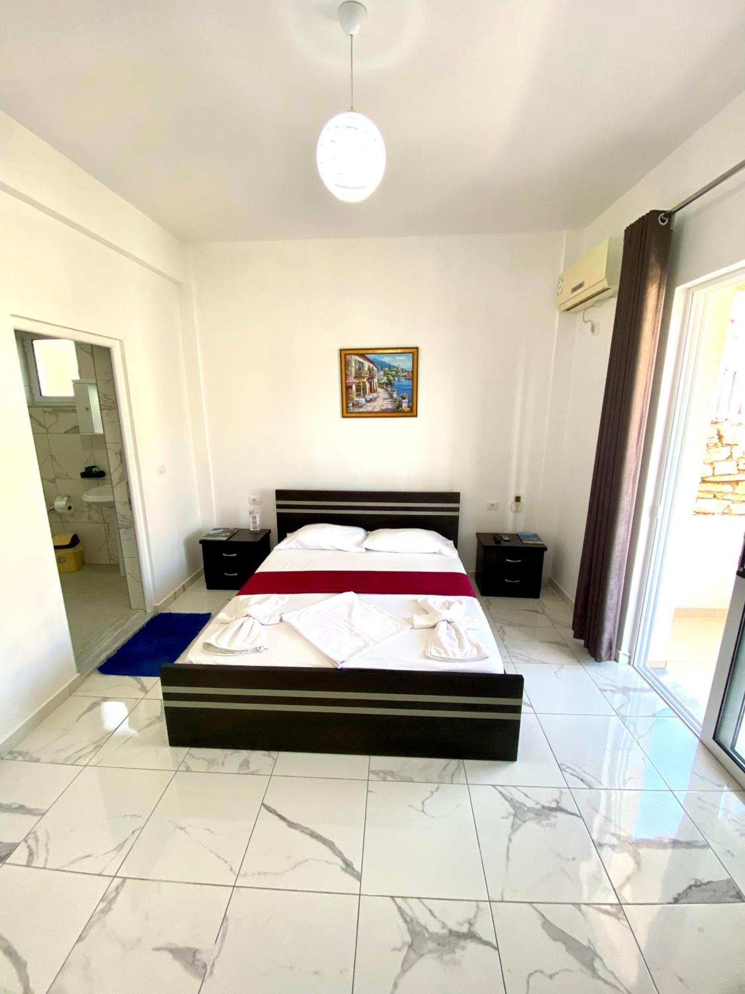 Apartmente Pamela Sarandë Exteriör bild