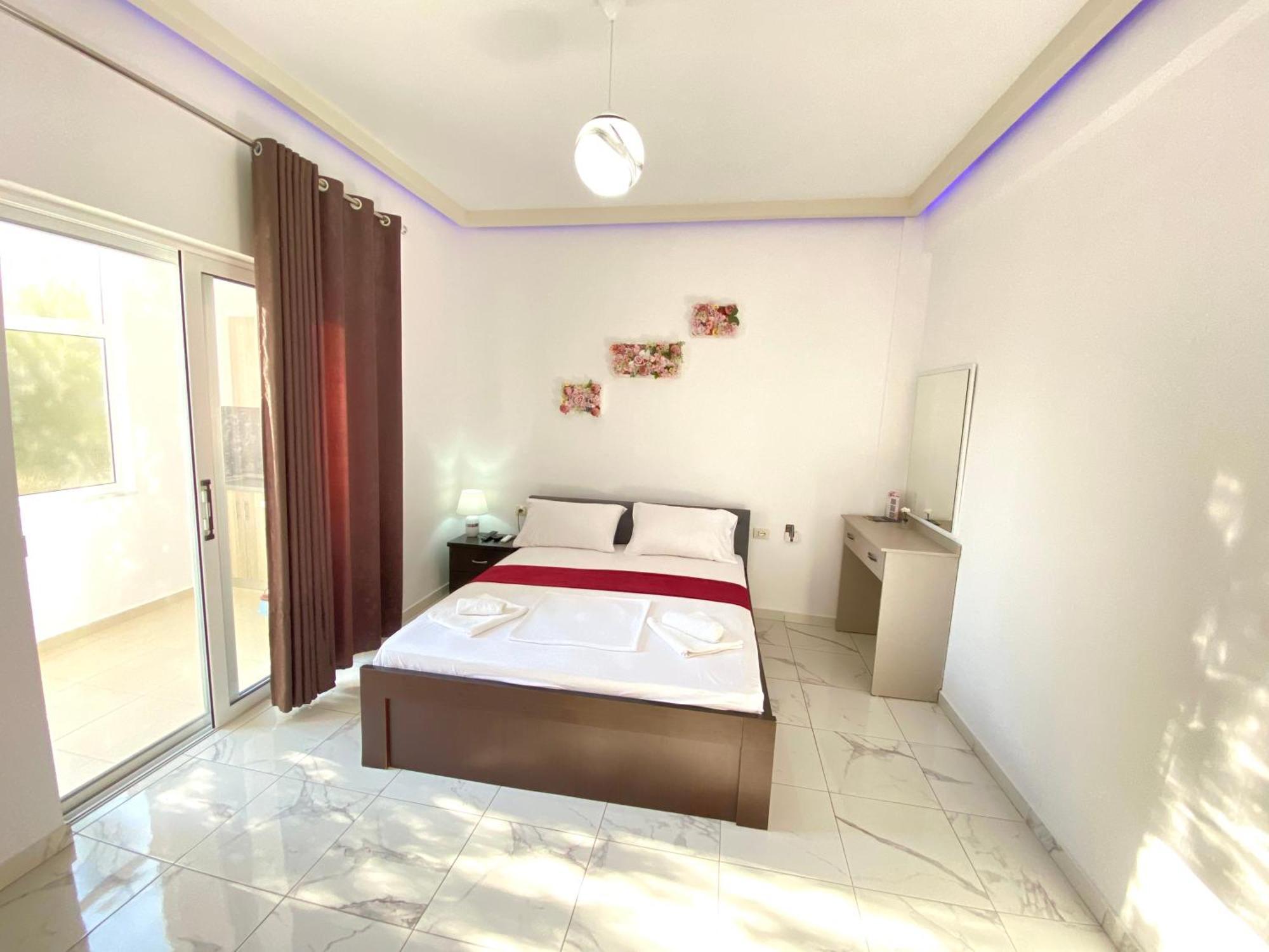 Apartmente Pamela Sarandë Exteriör bild